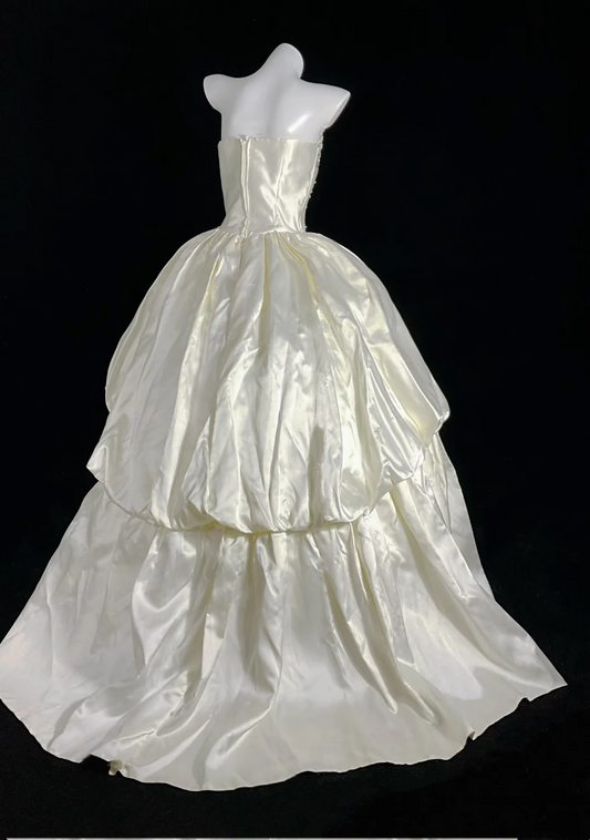 Apricot White Strapless Waist-Cinched Voluminous Skirt Evening Gown for Parties & Balls gh7159