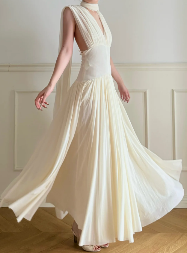Elegant Off-White Halter V-Neck Backless Pleated Chiffon A-Line Long Prom Dress Evening Dress P4877