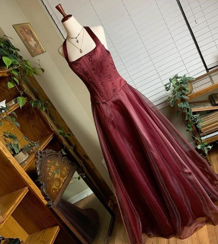 Pretty A line Halter Burgundy Sleeveless Evening Dress Organza Long Prom Dresses P2334