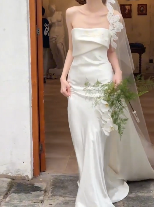 Retro Strapless Satin Wedding Dress Embroidered Mermiad Bridal Dress GG6616
