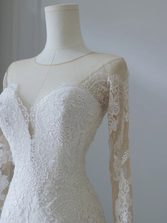 Vintage Lace Round Neck Long Sleeve Mermaid Tulle Wedding Dress P2536