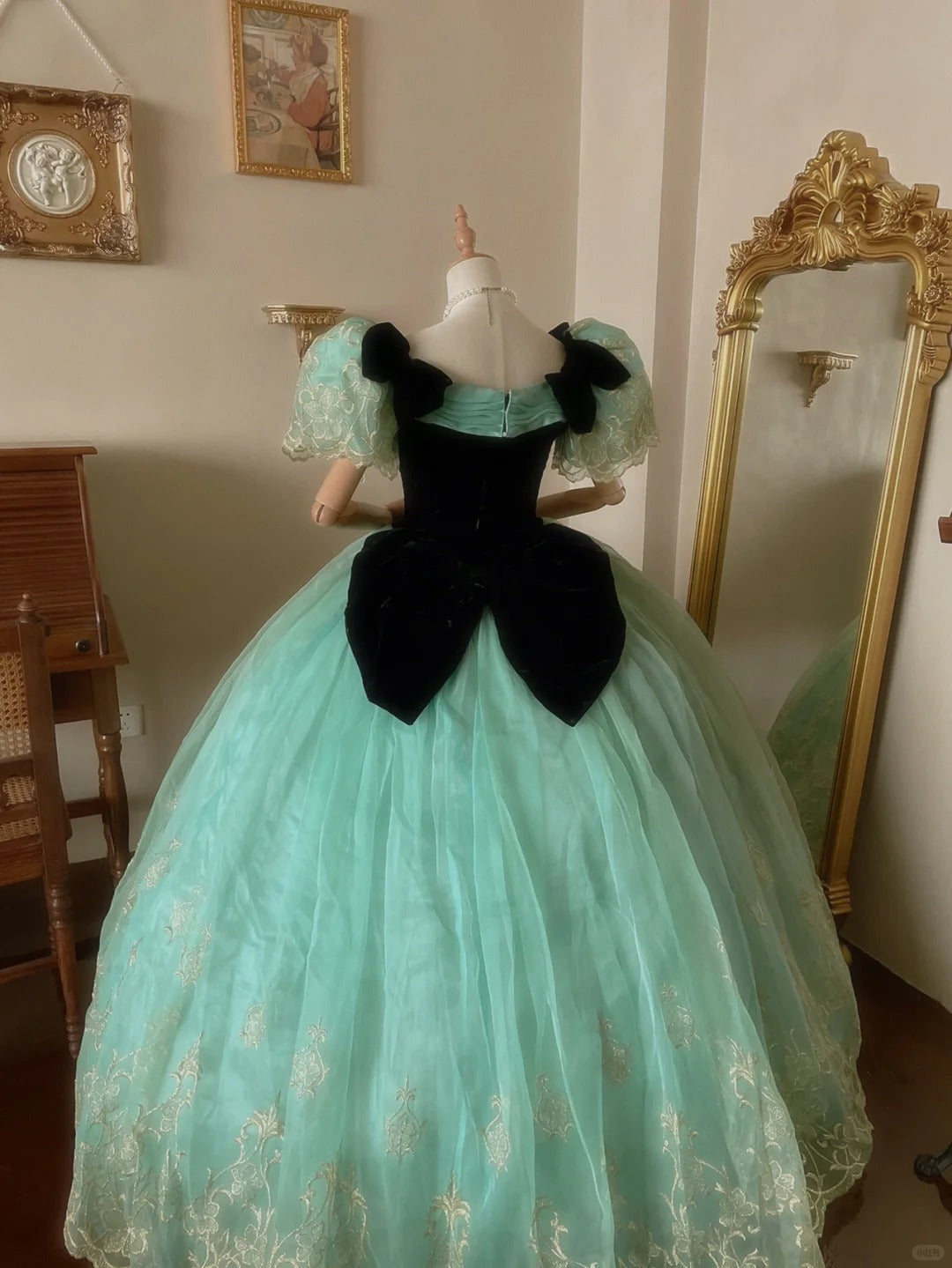 Fresh aqua velvet with one-shoulder tulle braided lace puffy skirt wedding dress P3072