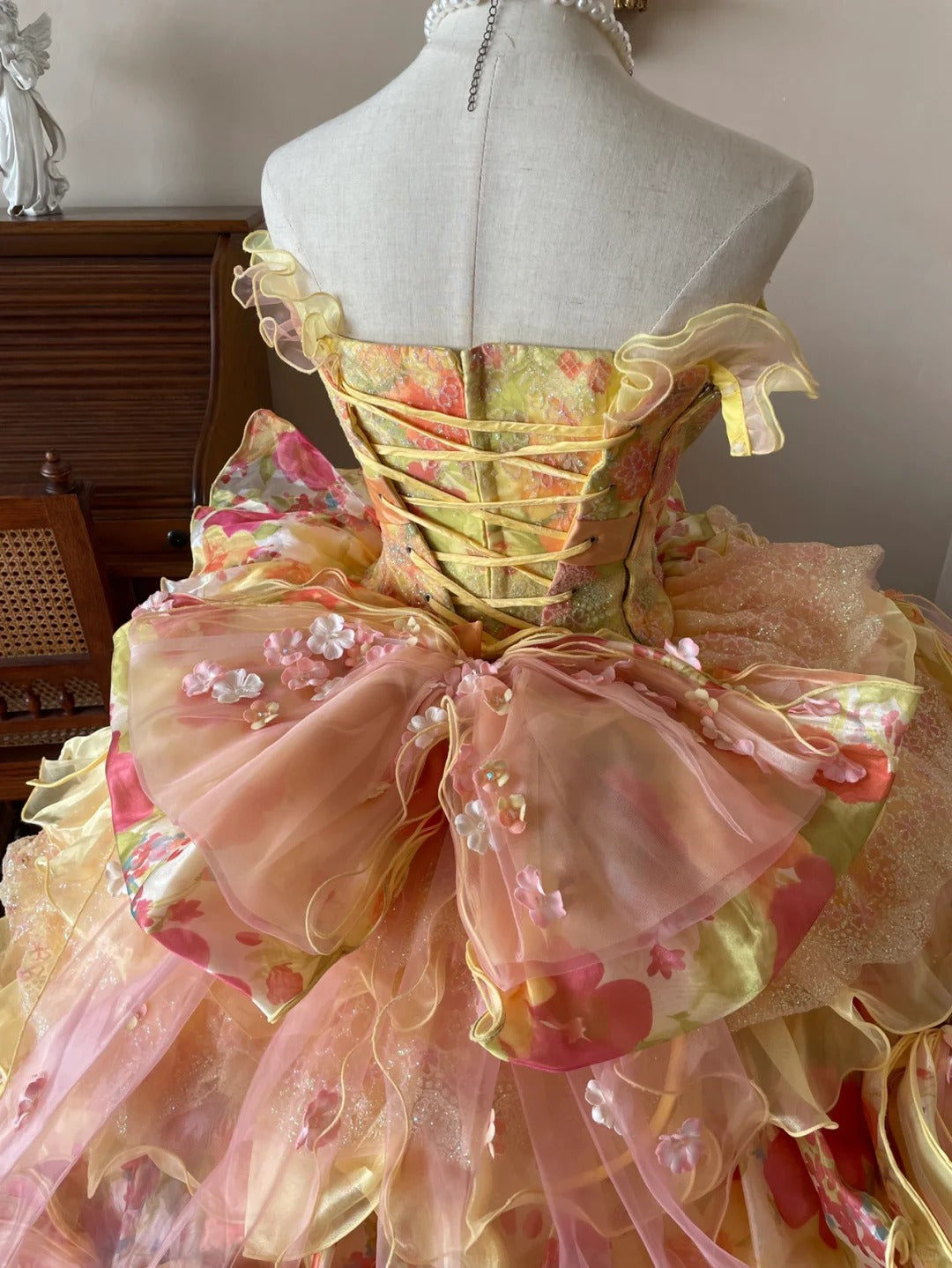 Shining heavy flower layer cake golden pattern lace three-dimensional flower wood ear tulle wedding dress P3073