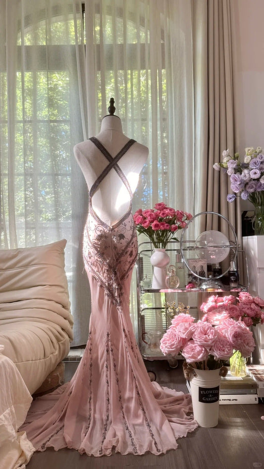 Retro Pink Halterneck V-neck Open Back Beaded Chiffon Long Prom Dress P3356