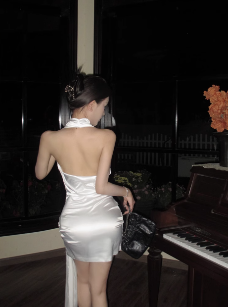 Elegant Satin Backless Halter Neck White Slim Fit Birthday Short Skirt Homecoming Dress P3905