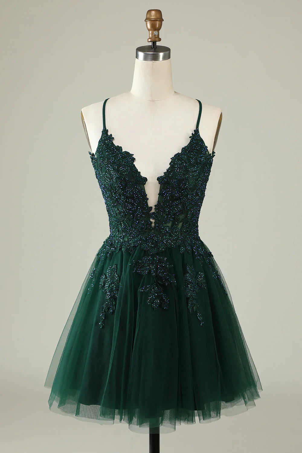 Tulle A-Line V-Neck Spaghetti Straps Appliques Homecoming Dress