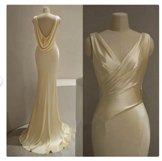 Unique Mermaid V Neckline Yellow Satin Prom Dresses Bodycon Long Evening Dress