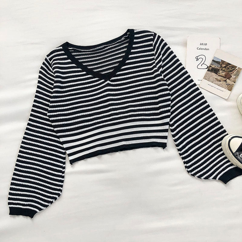 Small fresh stripe knitted sweater Lantern Sleeve short top 6543