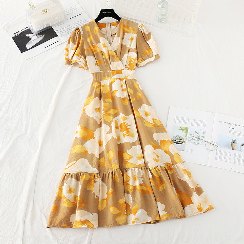 V-neck bubble sleeves, slim waist, large hem and long skirt 4199