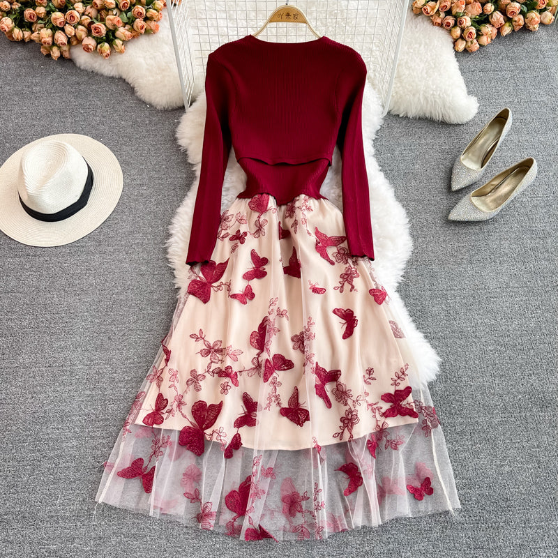 Mesh stitched slim embroidered large hem skirt 3768