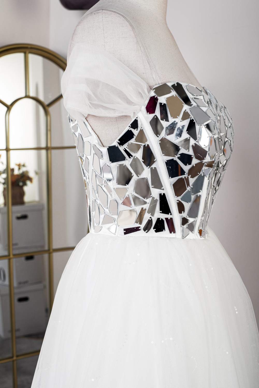 White Mirror-Cut Sequined Top A-line Tulle Long Prom Dress