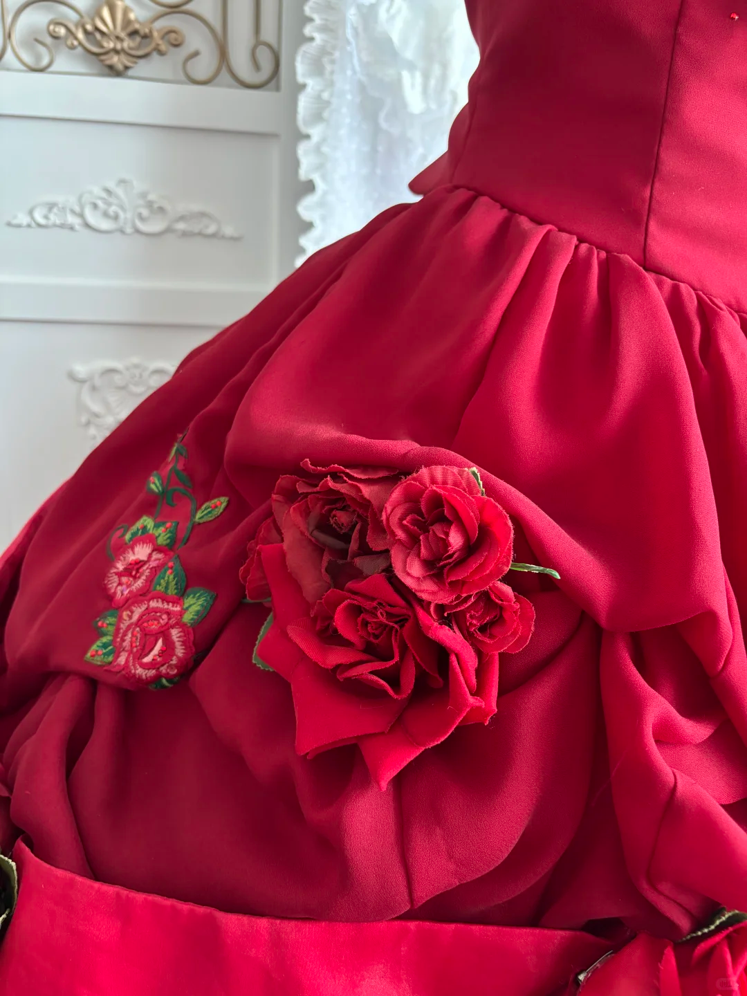 Red Strapless Gown with Fitted Waist and Puffy Skirt, Suitable for Prom, Evening Party and Wedding gh7358