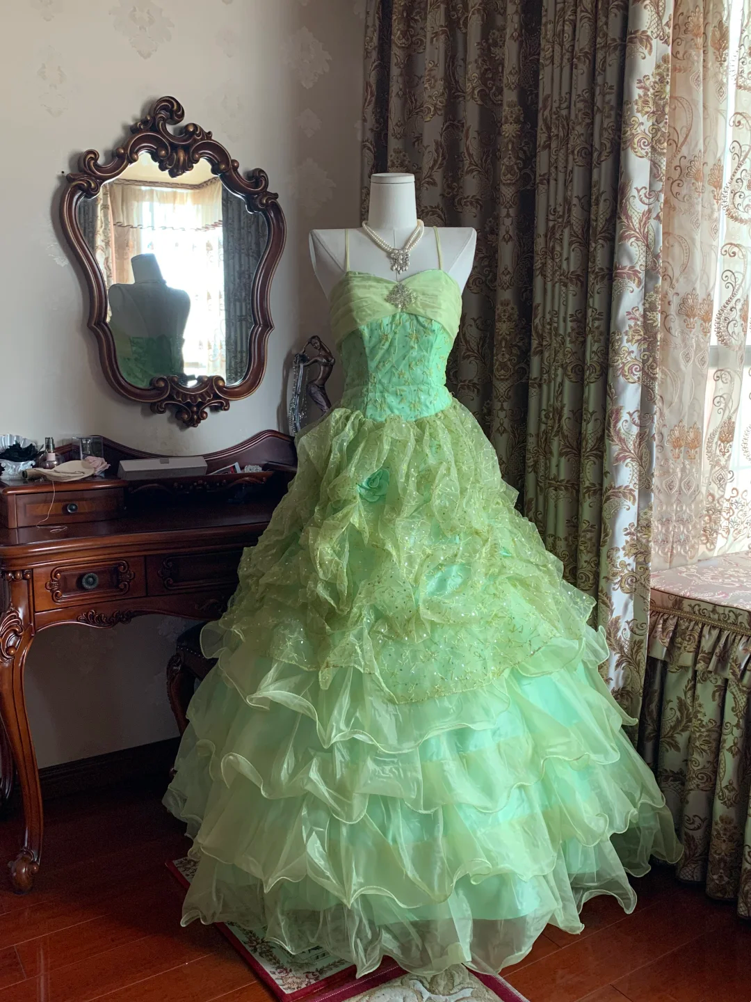 Fresh Green Spaghetti Strap Waist-Cinched Voluminous Skirt Prom Dress, Birthday Ball Gown, Evening Party Gown gh7280