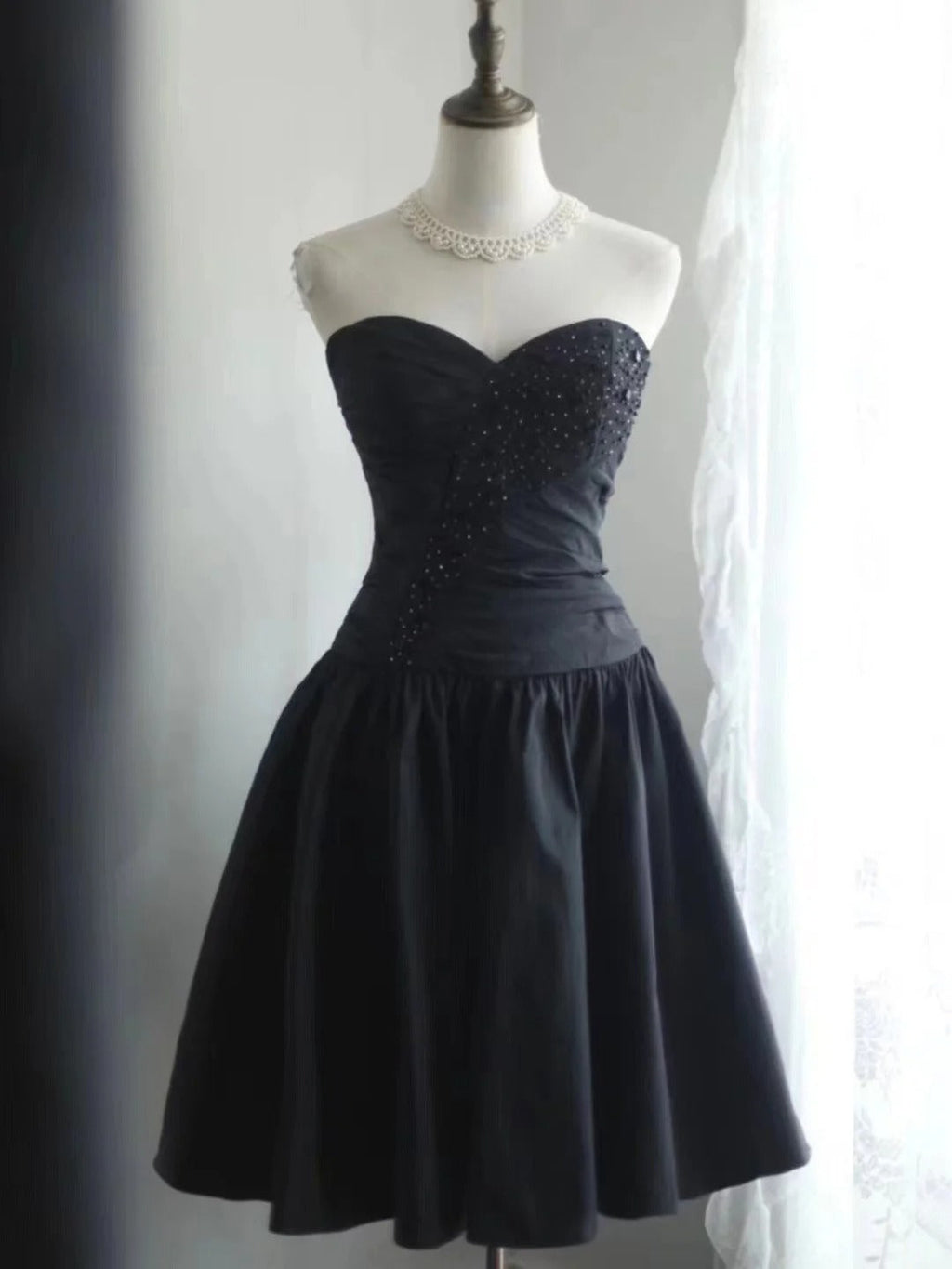 Vintage Black Sweetheart Beading Design A-line Strapless Party Dresses Homecoming Dresses, TP3802