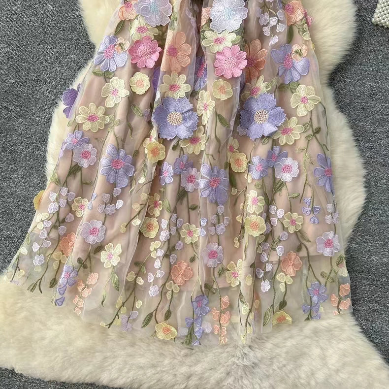 Fashion Summer Three-dimensional Flower Embroidery Waist Slimming Spaghetti Strap Dress TP2847