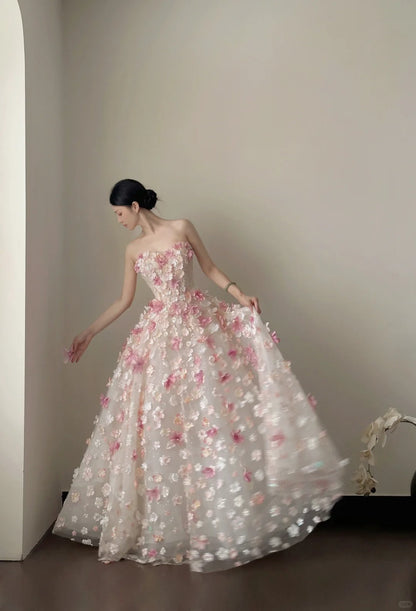 Sweet Pink And White Gradient Strapless 3D Floral Tulle Ball Gown Wedding Dress P4023