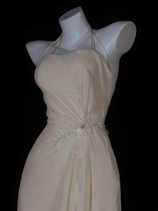 Pale Apricot Halter Neck Waist-Cinched Slim Elegant Evening Gown for Parties & Balls gh7156