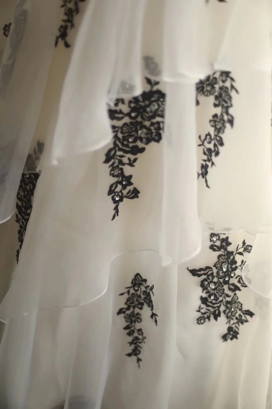 Black Swan Lace Floral Long Tulle Princess Ball Gown Evening Gown Wedding Dress gh4324