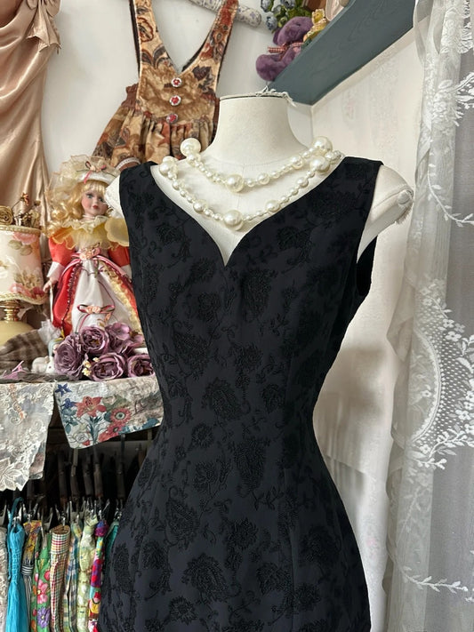 girlhomeshops-Art Modern Style Black Patterned Satin Deep - V Sleeveless Floor - Length Creative Evening Dress gh5887