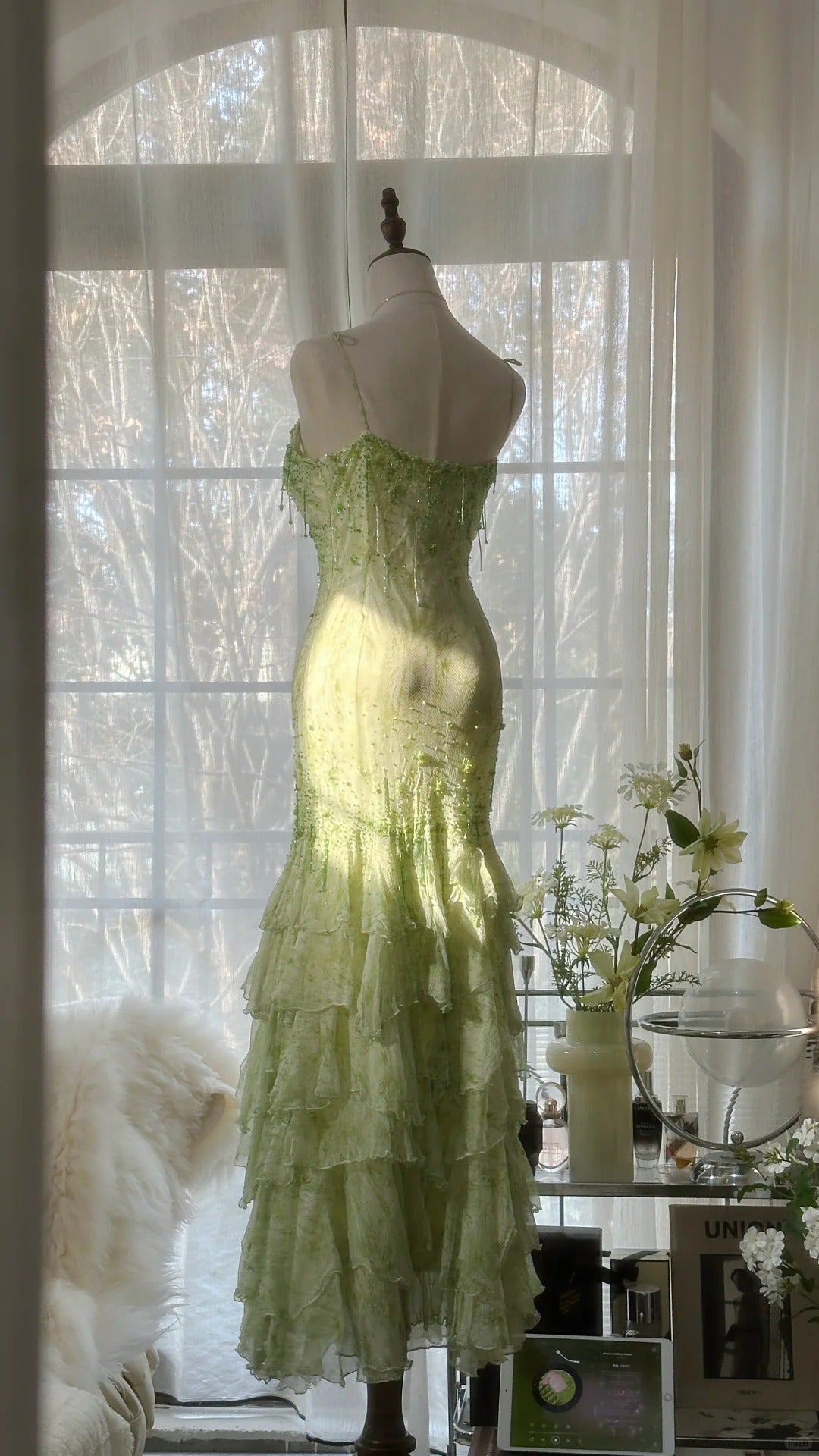 Green Romantic Fashion Elegant Exquisite Beaded Spaghetti Straps Tassel Long Chiffon Ruffle Ball Gown Evening Gown Party Dress gh4055