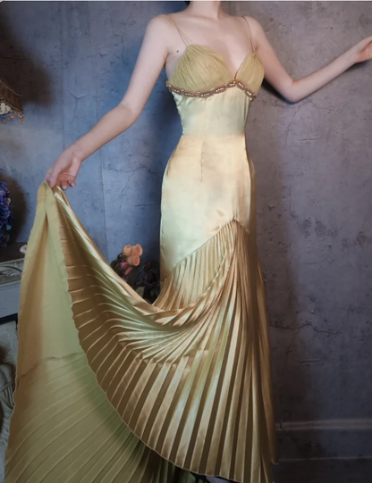 Vintage Green Mermaid Deep V-neck Pleated Satin Long Prom Dress Evening Dress P4319