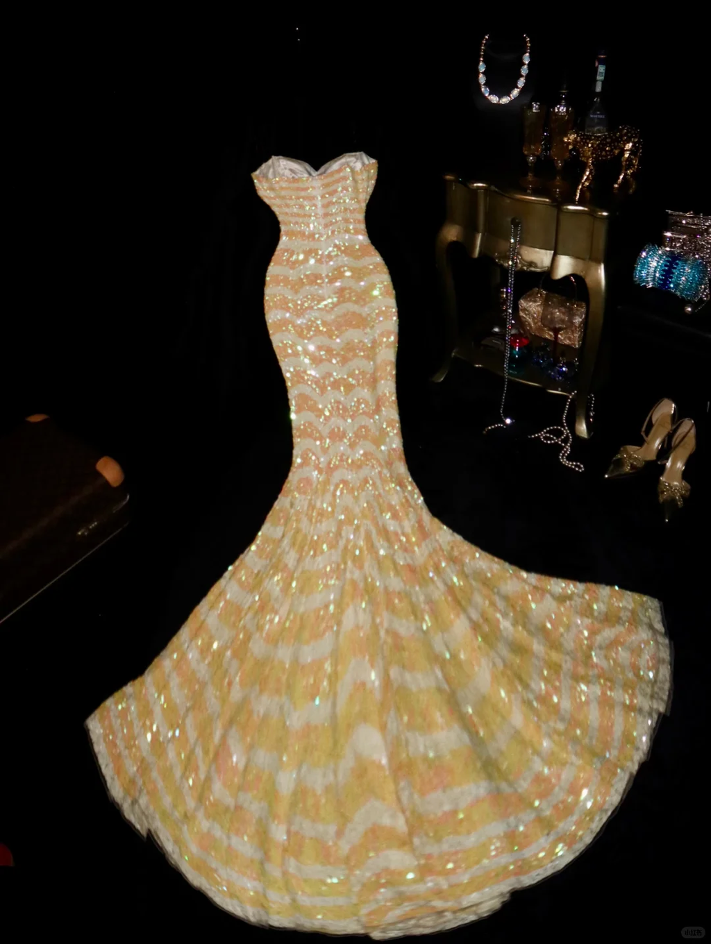 Glitzy Champagne Ombre Sequin Mermaid Spaghetti Strap Sweetheart Neckline Evening Gown TP5347