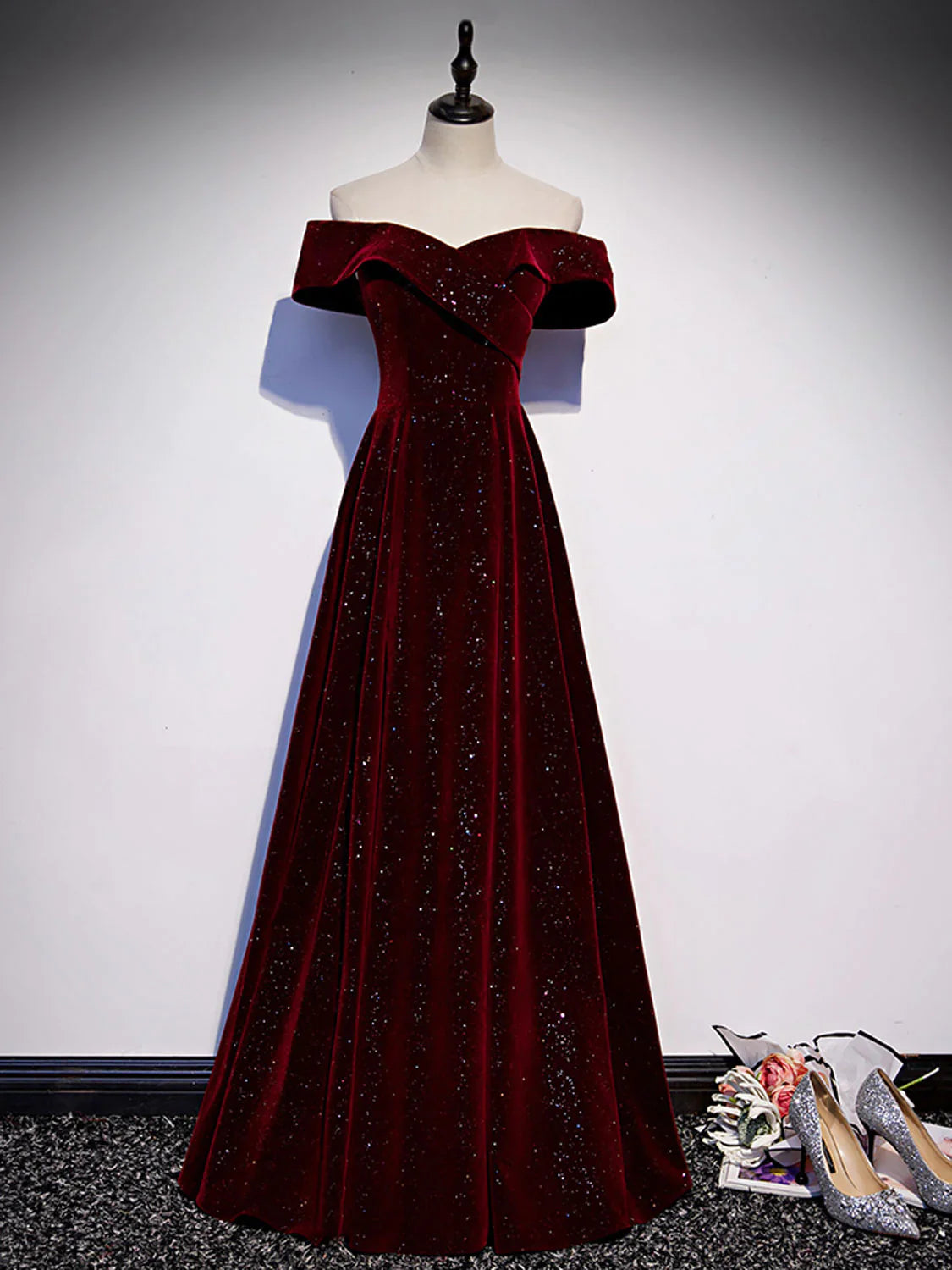 Elegant Off-the-Shoulder Burgundy Evening Gown Glitter Velvet A-Line Prom Dress TP26