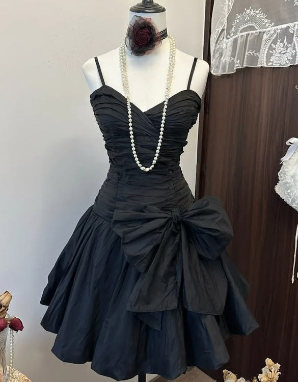 Charming Homecoming Dress A Line Black Spaghetti Straps Pleated Back to School Outfits Short Birthday Dress    P4934
