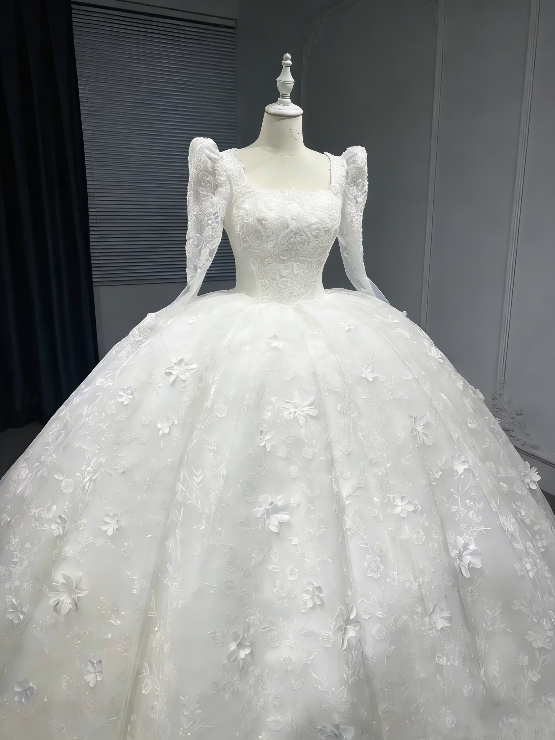 White Royal Style Puff Sleeve Ball Gown - Heavy Lace Embroidery Church Wedding Dress gh6968