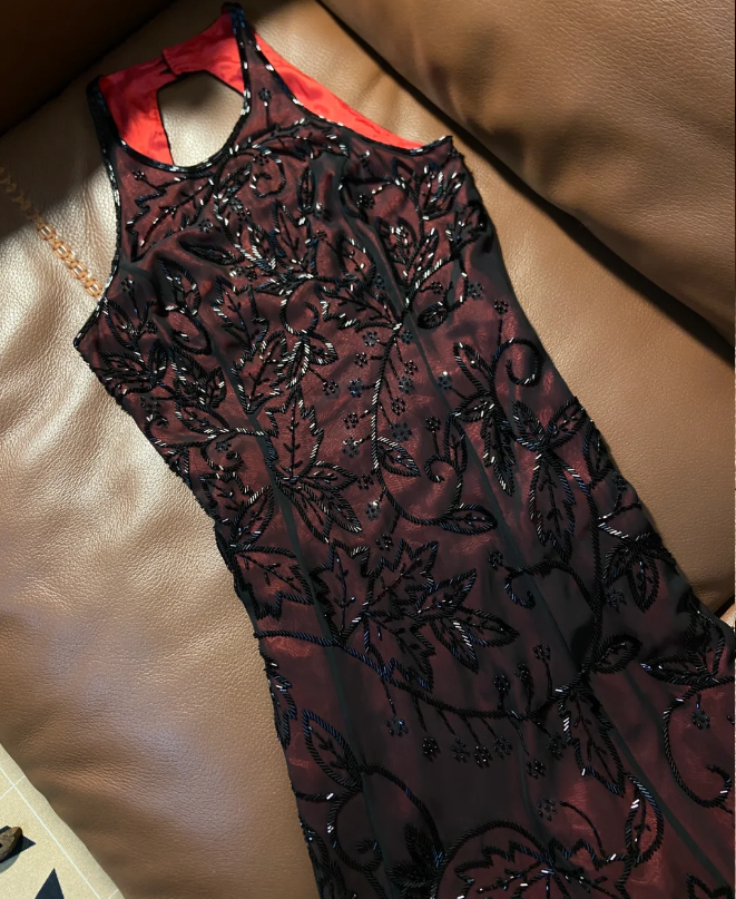 Vintage Burgundy Halter Neck Slim Fit Black Bead Leaf Pattern Tulle Long Prom Dress Evening Dress P4789