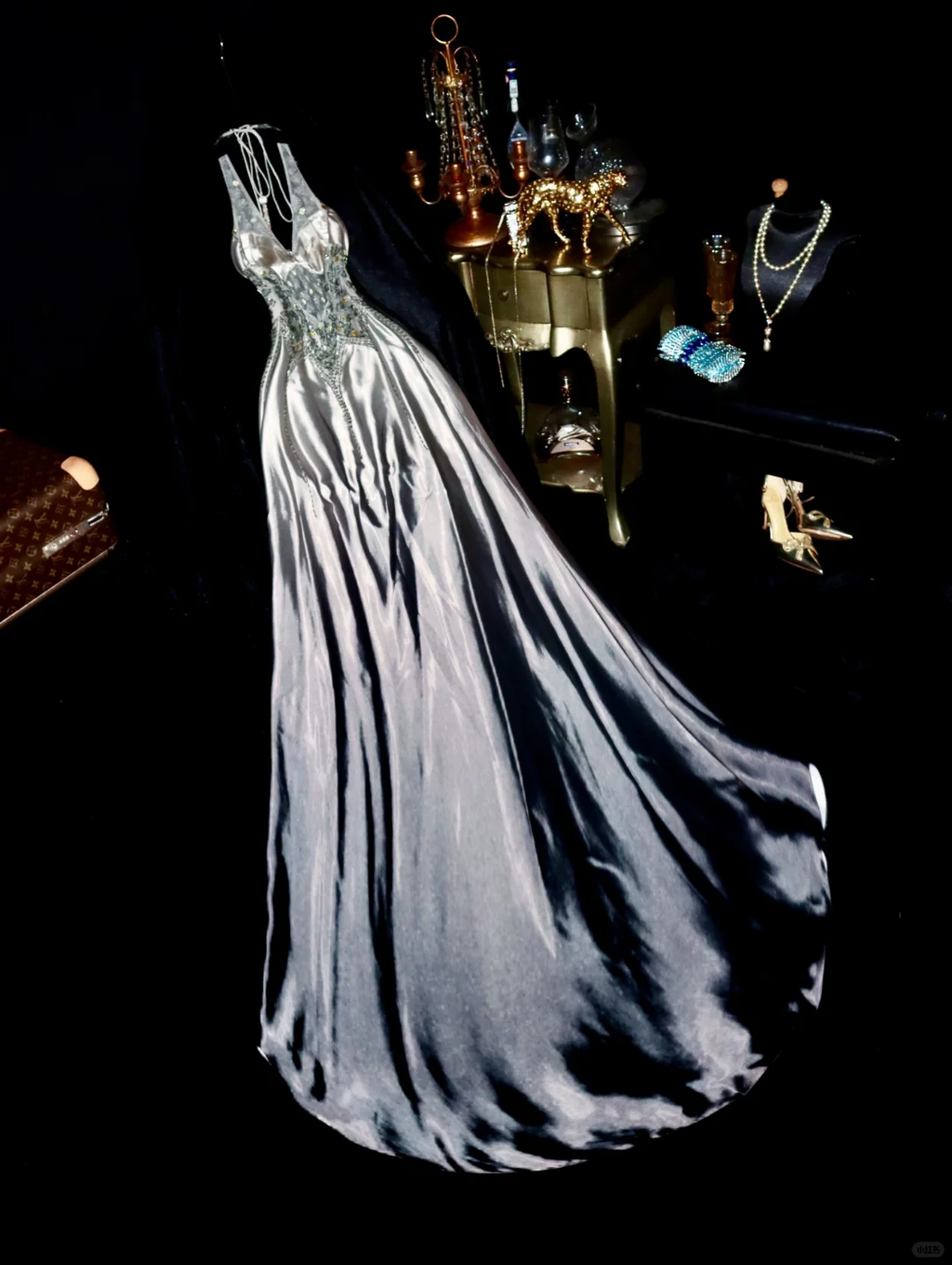 Glamorous Silver-Grey Satin Plunging Neckline Rhinestone Baeded Bodice Evening Gown TP5364