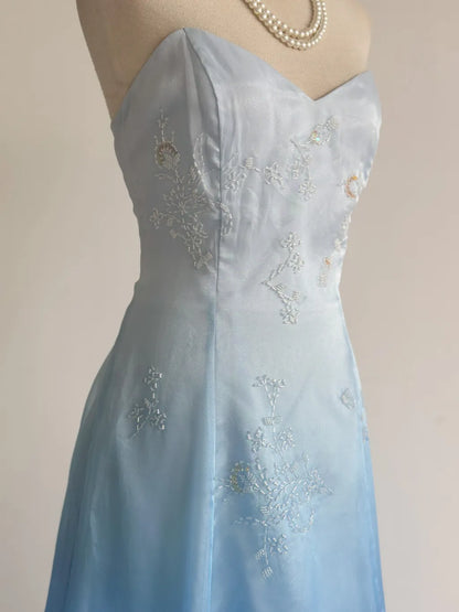 Girlhomeshops--Blue and white exquisite floral fashion gradient tube top long floor-length ball gown graduation dress gh5515