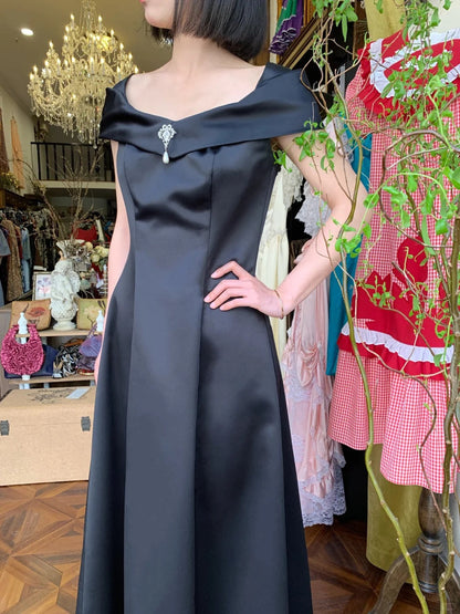 Vintage Black Off-the-Shoulder A-Line Satin Long Prom Dress Evening Dress P4821