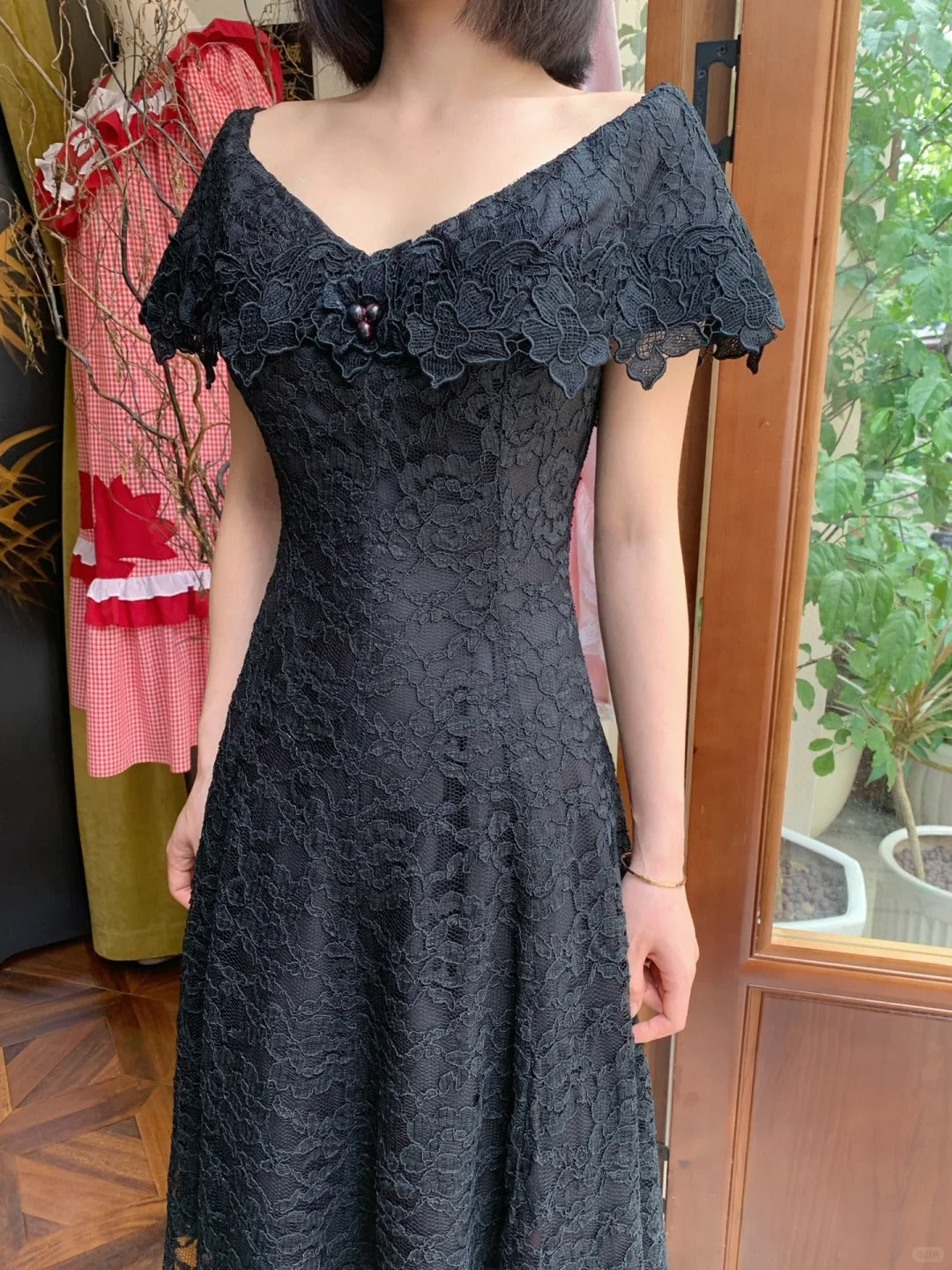 Vintage Black V-Neck A-Line Lace Prom Dress Evening Dress P4823