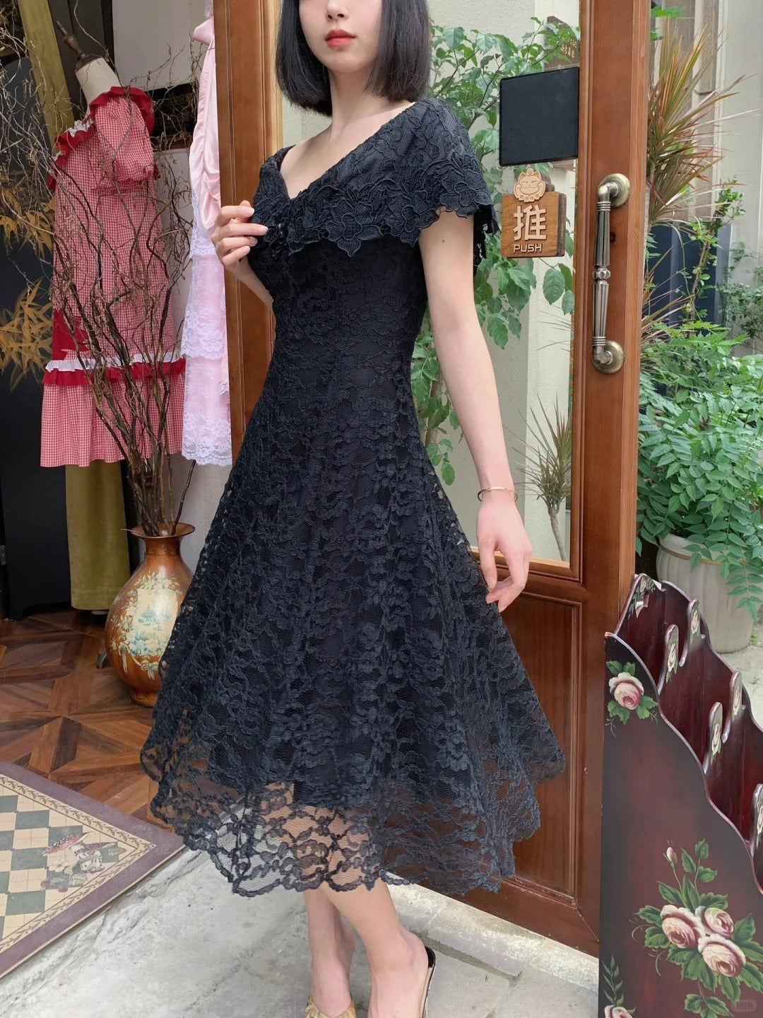 Vintage Black V-Neck A-Line Lace Prom Dress Evening Dress P4823