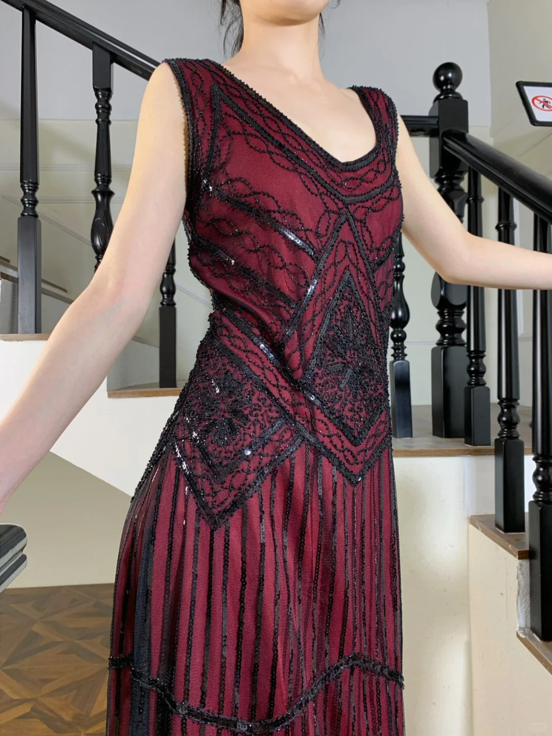 Vintage Burgundy V-Neck Sleeveless Beaded Sequin Tassel Tulle Prom Dress Evening Dress P4825