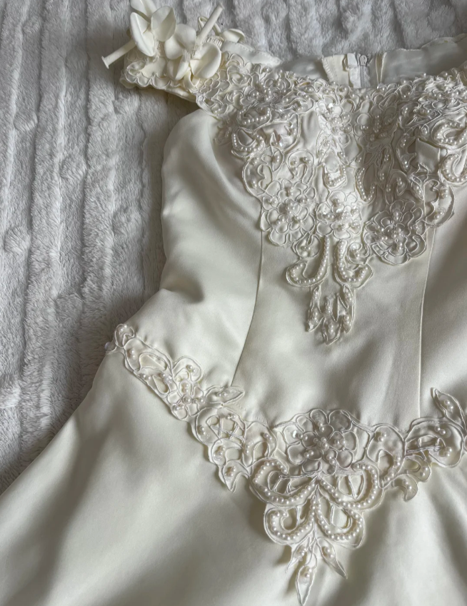 Vintage Ivory Pearl Lace Satin Long Prom Dress P4836