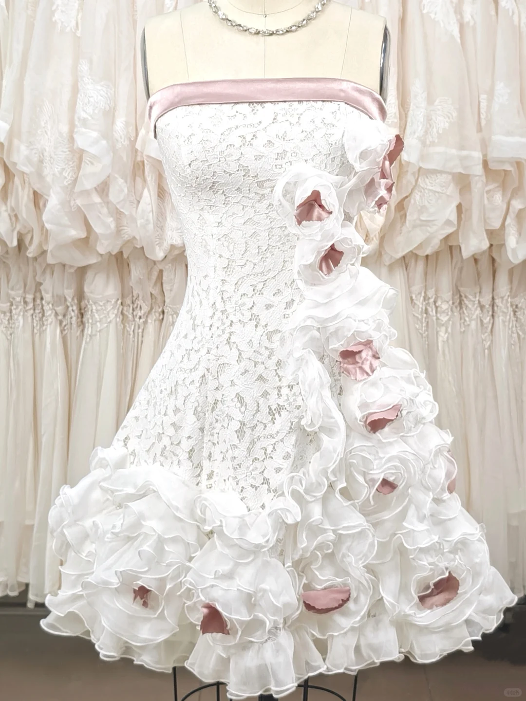 Vintage 3D Flowers Applique Strapless Design A-Line Short Homecoming Dress Party Dress TP4193