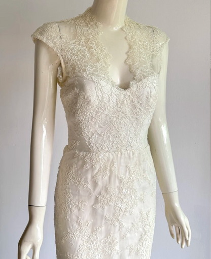 Elegant White Lace Hip-Wrapped Mermaid Long Prom Dress Evening Dress P4855
