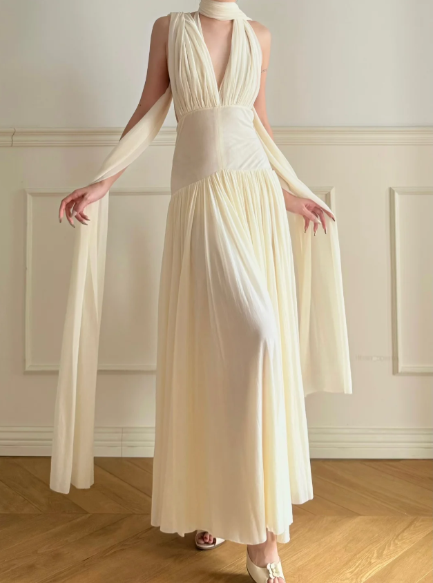 Elegant Off-White Halter V-Neck Backless Pleated Chiffon A-Line Long Prom Dress Evening Dress P4877