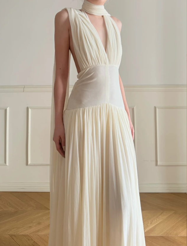 Elegant Off-White Halter V-Neck Backless Pleated Chiffon A-Line Long Prom Dress Evening Dress P4877