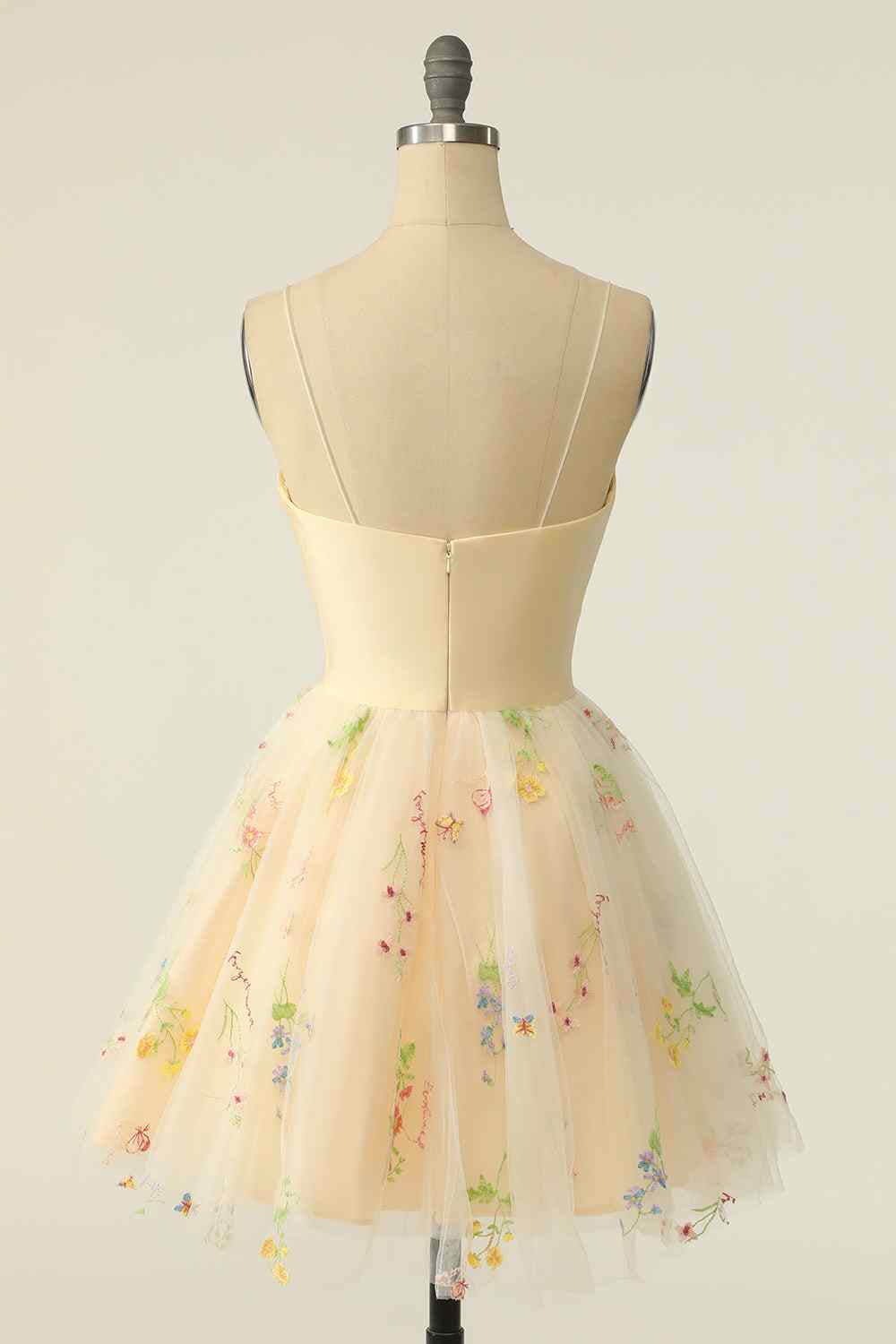 Light Yellow A-line Spaghetti Straps Appliques Tulle Mini Homecoming Dress