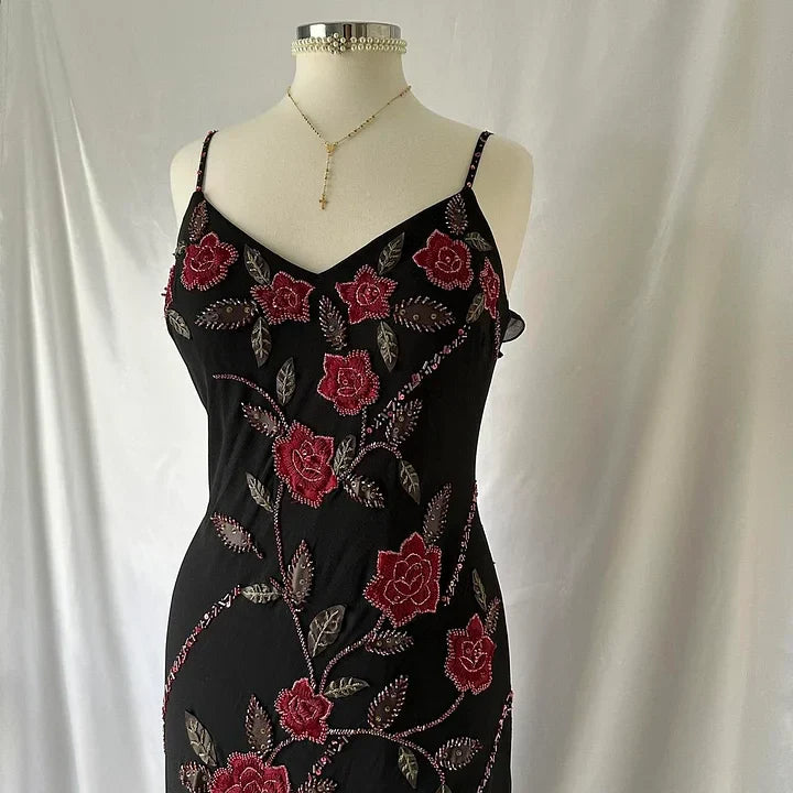 Black gorgeous tight strapless exquisite red rose floral beaded long tulle ball gown evening dress gh3157