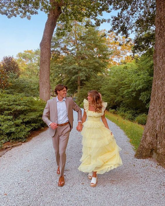 Retro Style Yellow A-line Tiered Tulle Prom Dress Long