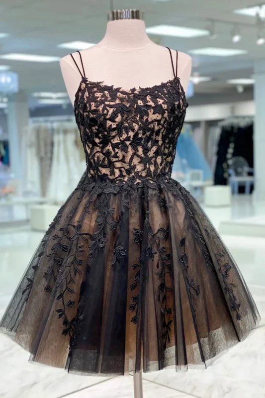 Bateau Sleeveless Empire Lace Appliques Homecoming Dress