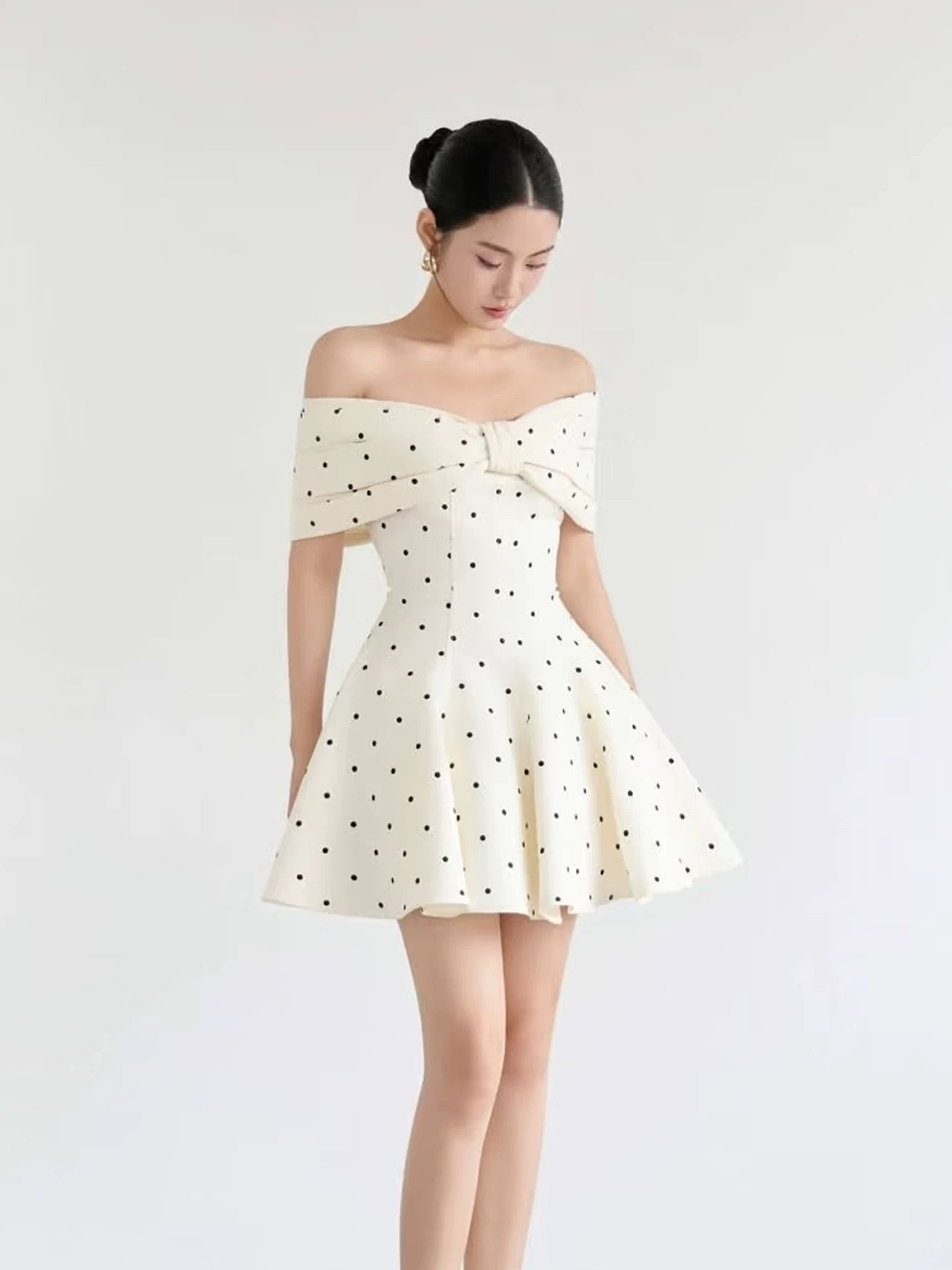 Sweet One-shoulder Bow Satin Polka Dot Puffy Birthday Skirt Homecoming Dress P3961