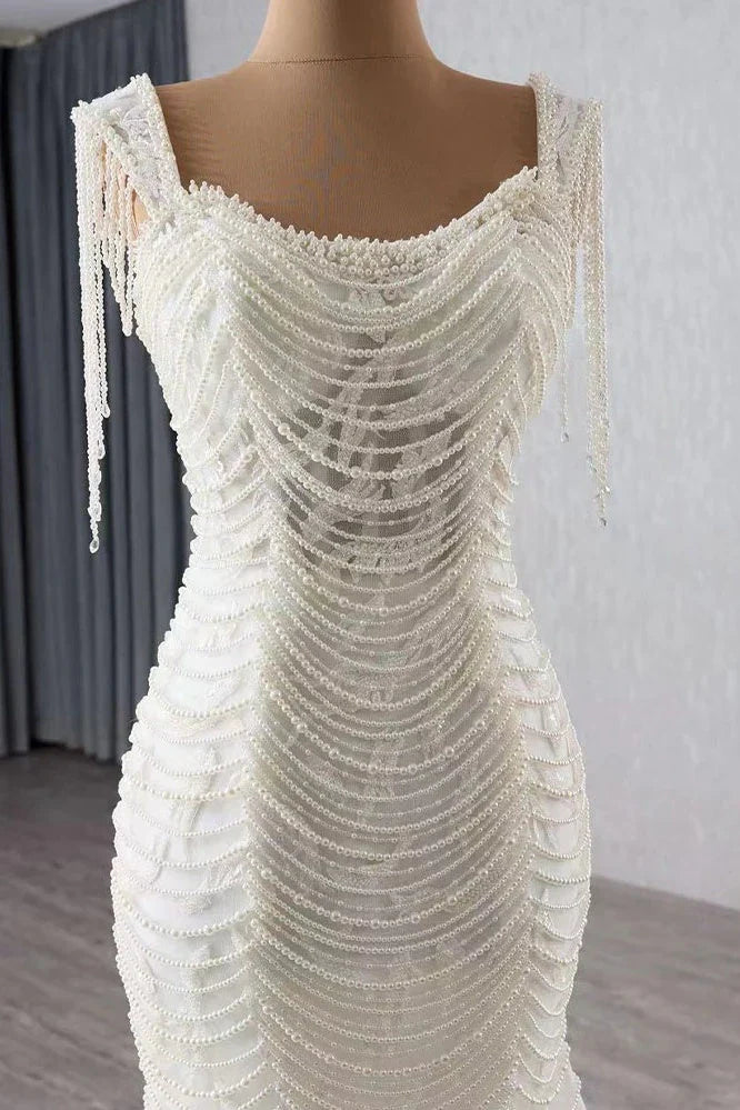 Chic Mermaid Bateau Pearl Wedding Dress With Train