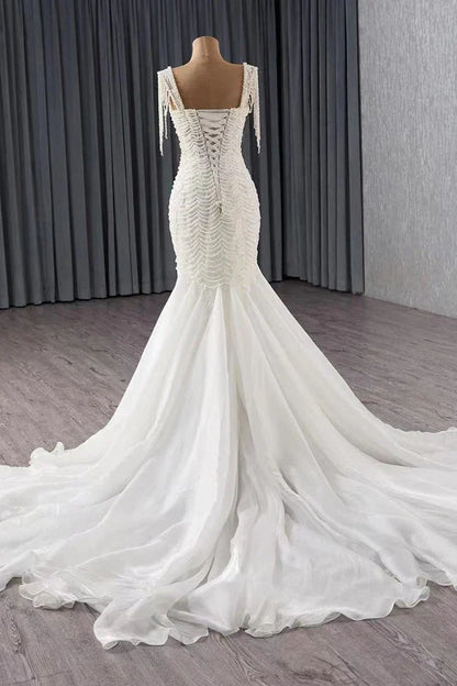 Chic Mermaid Bateau Pearl Wedding Dress With Train