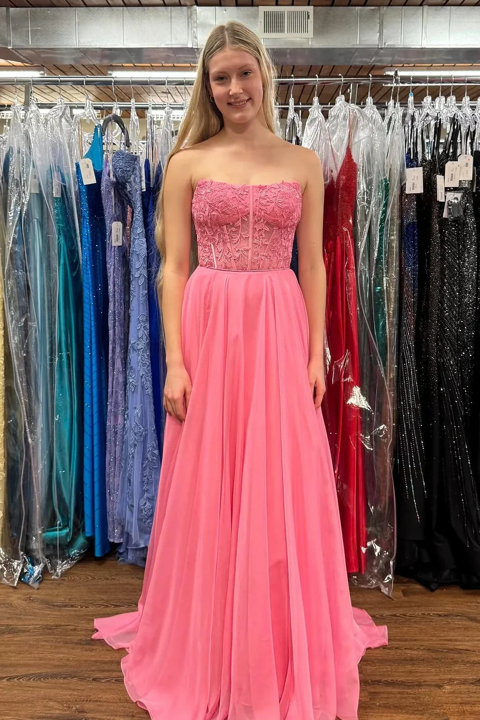 Chiffon A-Line Square Strapless Appliques Party Prom Dress