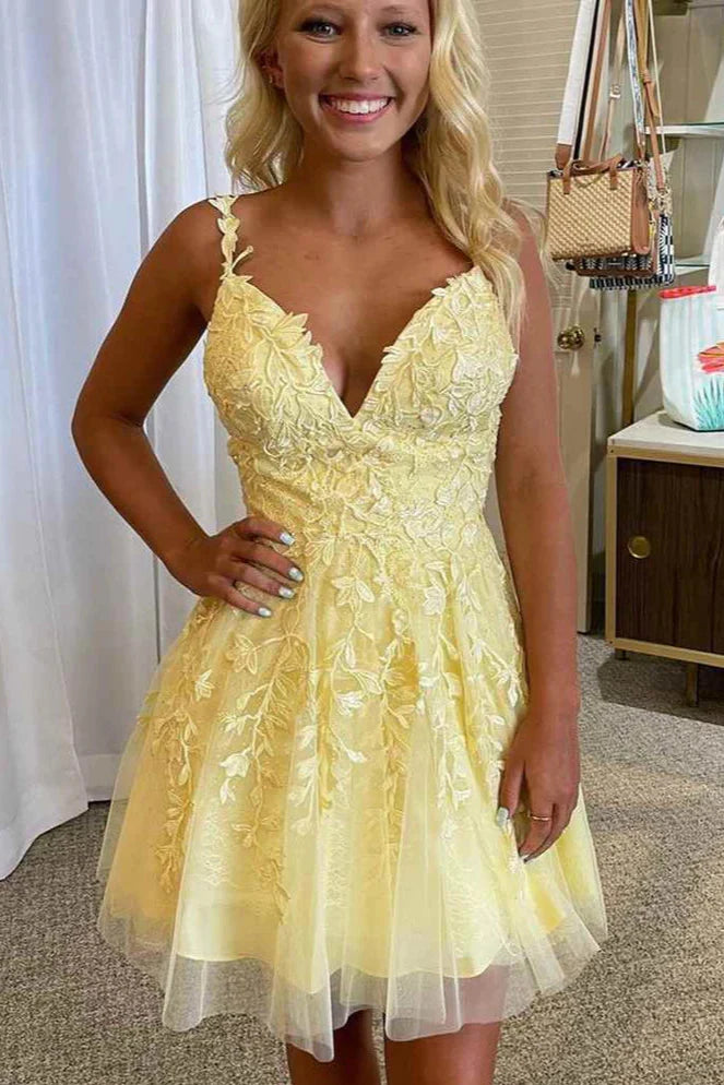 Cute Tulle A-Line V-Neck Spaghetti Straps Appliques Homecoming Dress